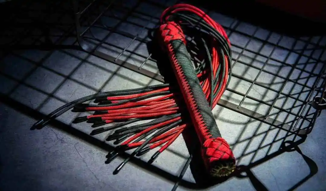 西檬之家圣水在BDSM中代表什么？字母圈新人必知的核心概念 一